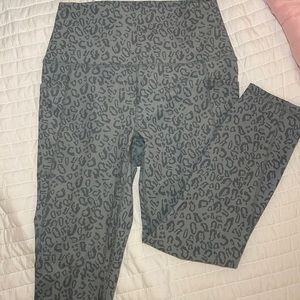 RBX✨ high waisted leggings with side pockets🐬 SUPER COMFY✨